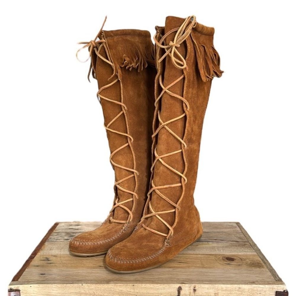 Minnetonka Tan Suede Fringe Moccasins
